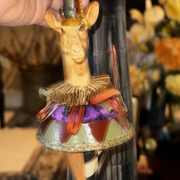 Katherine's Collection Wayne Kleski Giraffe Ornament - Picture 1 of 4